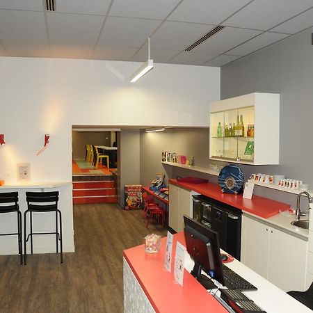 Ibis Styles Chambery Centre Gare Hotell Exteriör bild