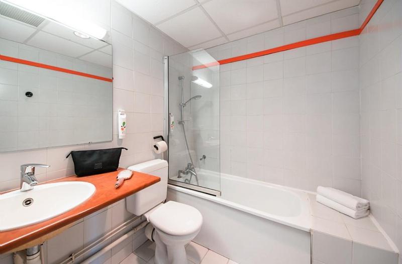 Ibis Styles Chambery Centre Gare Hotell Exteriör bild